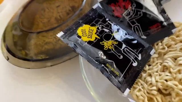 Пробуем на вкус лапшу быстрого приготовления из светофора и FIX PRICE