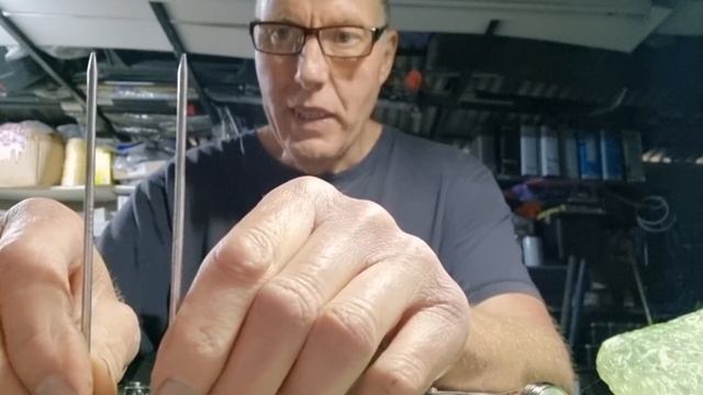 Anest Iwata Kiwami3 Unboxing & Physical Comparison To The W300 WB смотреть онлайн