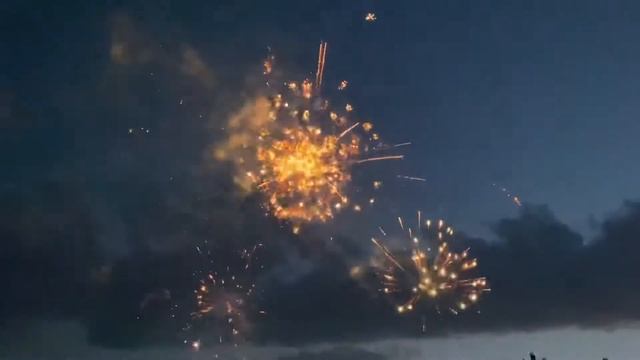 Салют на Къурбан байрам 2021.Золотое Поле смотреть онлайн