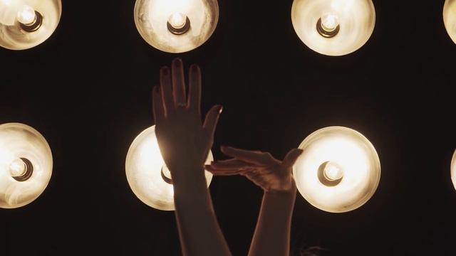 Элина Лоб "Карие глаза" смотреть онлайн