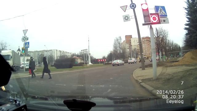 Владельцам КИА и АУДИ тоже похрен что горит красный смотреть онлайн