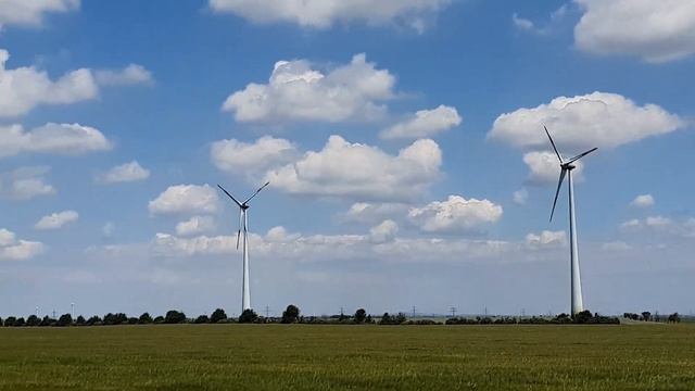 Windpark Mücheln-Geiseltal / 3× Nordex N43 auf Gittermast & 3× Enercon E82 E2 смотреть онлайн