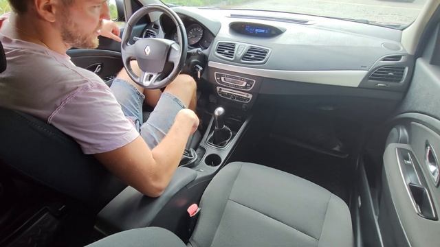 Обзор Renault Fluence 1,6 МКПП смотреть онлайн