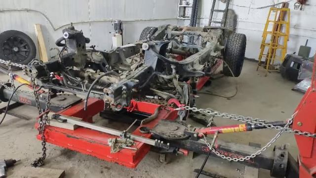 FJ Cruiser ремонт рамы. "TT auto" Vladivostok. смотреть онлайн