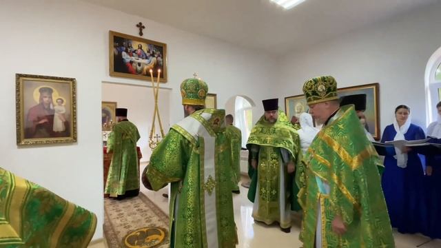 Божественная литургия в храме прп. Серафима Саровского. Поместье. г Солигорск смотреть онлайн