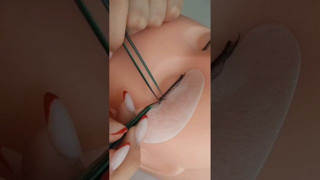 наращивание ресниц на манекене смотреть онлайн
