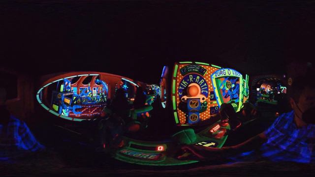 [360] Magic Kingdom Buzz Lightyear Space Ranger Spin Shooting Ride | Disney World смотреть онлайн