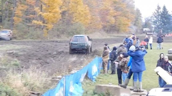 EXTREME 4X4 OFF-ROAD Honda CR-V Off-Road Mudding