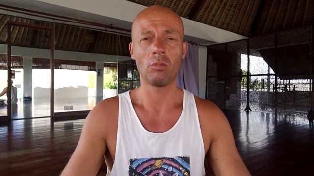 Как оставаться радостным в любой стрессовой ситуации / Юра Ра смотреть онлайн