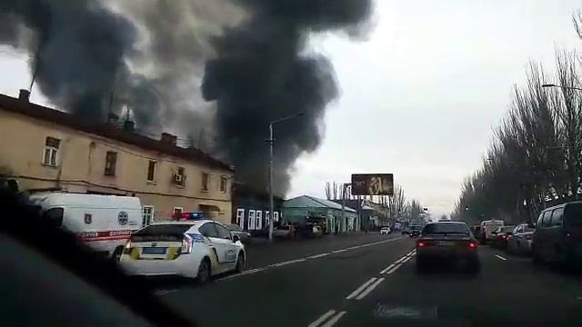 Сильный пожар в Одессе！ Горит новая почта 15 декабря 2018 год.