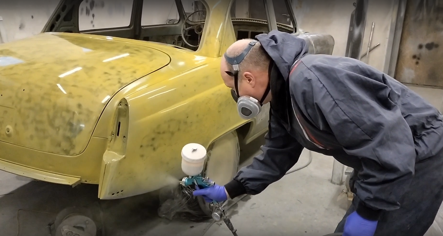 "КАРЮХА" в малярке | Реставрация ГАЗ 21 | Волга Деда | смотреть онлайн