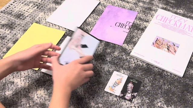 распаковка альбома Itzy-checkmate(yeji Version)