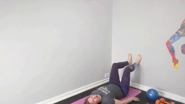 Advanced Wall Pilates Workout смотреть онлайн