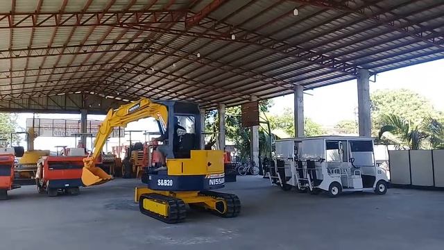 Backhoe Nissan S&B20 смотреть онлайн