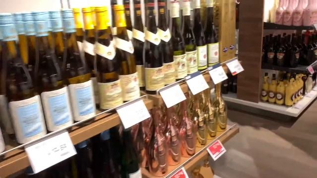 Frankfurt Am Main food shops and duty free crew shop смотреть онлайн