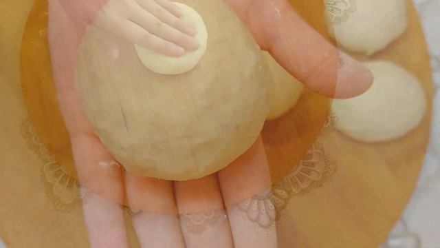 ДОБАВЬТЕ В ТЕСТО ЧЕСНОЧНУЮ, ЛУКОВУЮ ВОДУ И АРОМАТНАЯ ЛЕПЕШКА НА СТОЛЕ! ЛЕПЕШКИ УЗБЕКСКИЕ!(ЧУЗМА) смотреть онлайн