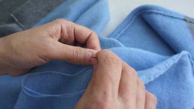 Пришиваем рукав.Шов "назад иголку" смотреть онлайн