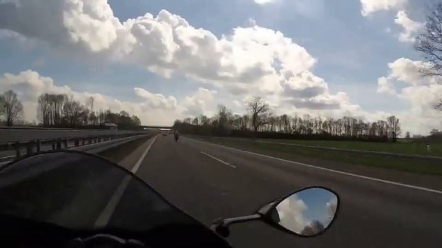340 Kawasaki Zx-12r Vs 2x Zx-10r. Autobahn Full Speed