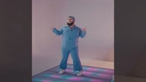 Только пухляш! Как он танцует? ?