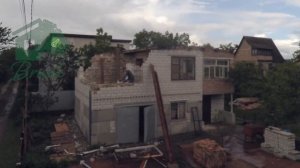 Демонтаж старого кирпичного дома