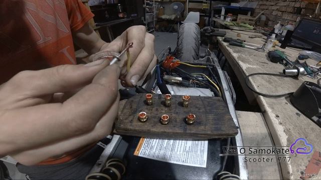 Замена штатных коннекторов, на усиленные Ninebot Max_не едет_фазные провода scooter ремонт самоката смотреть онлайн
