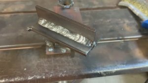 Сварка вертикального шва АВРОРА Динамика 200 АДАПТИВ