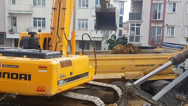 Hyundai 290 LC-7 Hidromek 300 Mtb Kırıcı Mercedes 1840 Hafriyat Çalışması '('4K Kalite')' смотреть онлайн