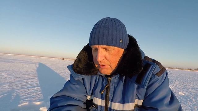 ЗИМНИЙ КАРАСЬ,ФЕВРАЛЬ 2022 оз.УЕЛГИ❗ смотреть онлайн