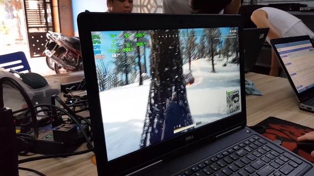 Laptop máy trạm chơi game PUBG M7520 VGA M1200 CPU 7920HQ by Lãng khách смотреть онлайн