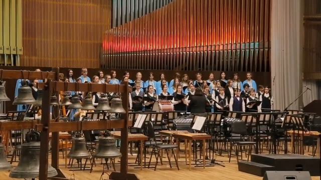 F. Schubert - Ave Maria (Soprano, 2 Harps and Choir) смотреть онлайн