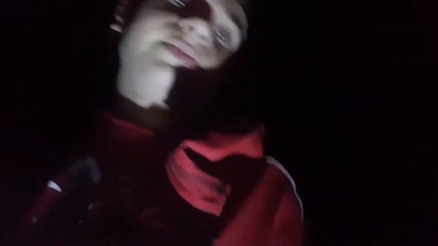Ночь в одноместной палатке втроем смотреть онлайн