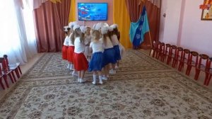 Патриотический флешмоб "Наш дом - РОССИЯ!"