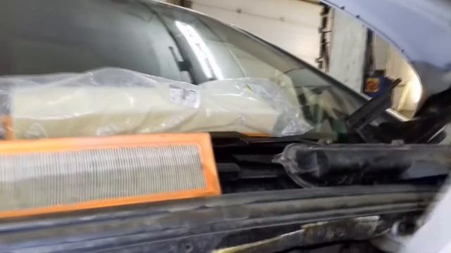 КАК заменить салонный фильтр и воздушный фильтр двигателя Peugeot 308. #АлексейЗахаров. Авто смотреть онлайн