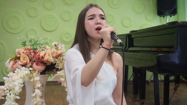 "А любовь то лебедем" , Радайкина Арина смотреть онлайн