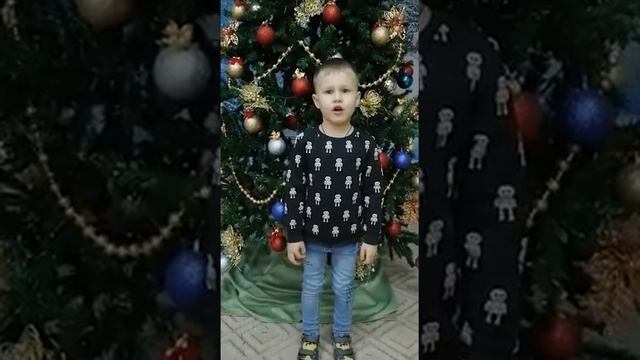 Кирилл 5 лет Скоро скоро Волшебство новогодних огней смотреть онлайн