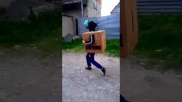 Мистер коробка, во Владикавказе смотреть онлайн