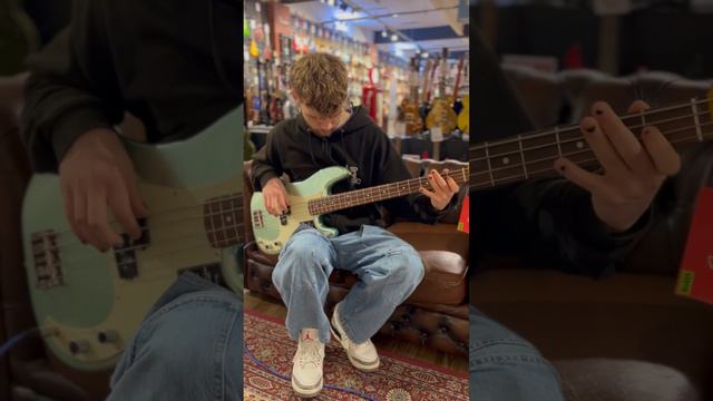 Fender American Pro II P Bass смотреть онлайн