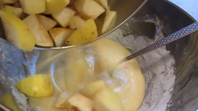 Видео-рецепт пирог "Шарлотка" с яблоками. смотреть онлайн