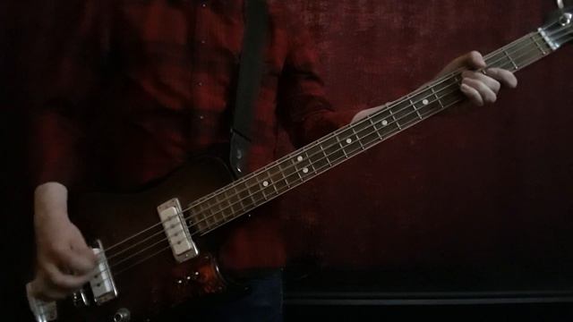 The Sisters Of Mercy - Lucretia My Reflection Bass Cover ("Ural" / "Урал бас" - Soviet Guitar) смотреть онлайн