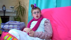 Богатая Бабушка VS Бедная Бабушка || Смешные Ситуации