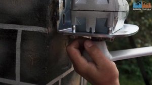 Как установить автоматику для распашных ворот рычажного типа?