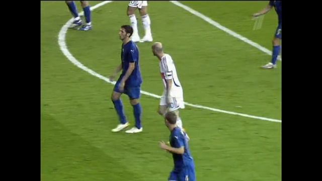 Удар головой ЗиданЛегендарный момент в истории футбола .Элисондо и Каннаваро об ударе Зидана голово смотреть онлайн
