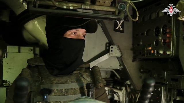 Механик-водитель с позывном Мороз о работе в зоне СВО смотреть онлайн