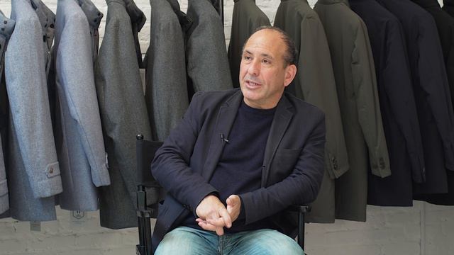Succession x NW: Getting Dressed смотреть онлайн