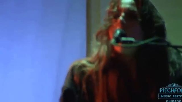Beach House - Pitchfork Festival - Everybody's Got to Learn Sometimes - 10.15 смотреть онлайн