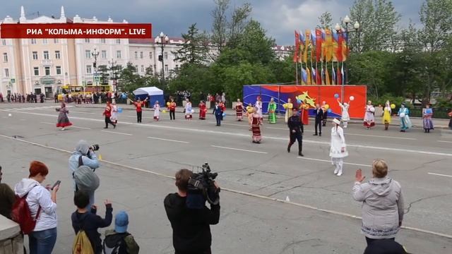 Праздничное шествие «Я люблю Магадан» смотреть онлайн