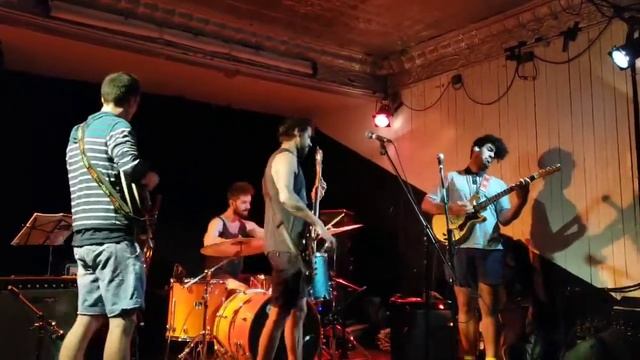 Golden Python - Xxmaxx Xxanaxx live @ casa del popolo (awakebutstillinbed show) смотреть онлайн