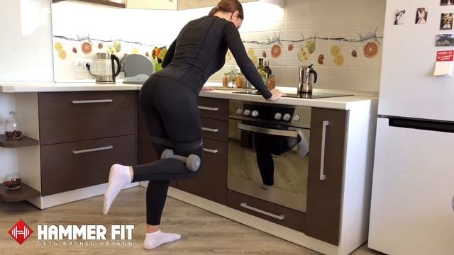 Упражнение №3 от фитнес-клуба «Hammer Fit» (тренировка на ягодицы и бёдра) смотреть онлайн