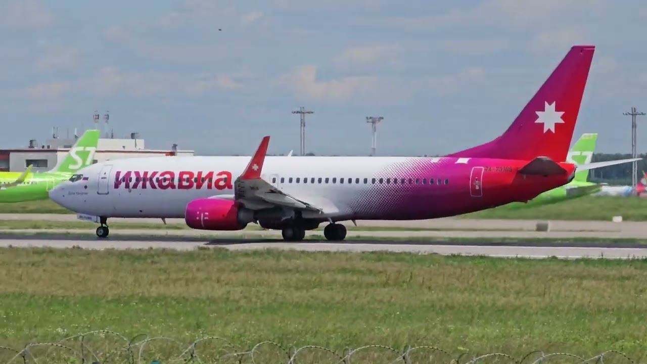 Takeoffs and landings at Domodedovo Airport. смотреть онлайн