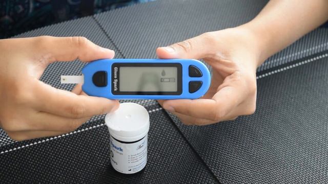 Gluco Spark Control Solution Testing смотреть онлайн
